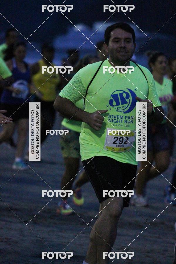 Buy your photos of the eventCircuito Jovem Pan Night Run - Etapa Santos on Fotop