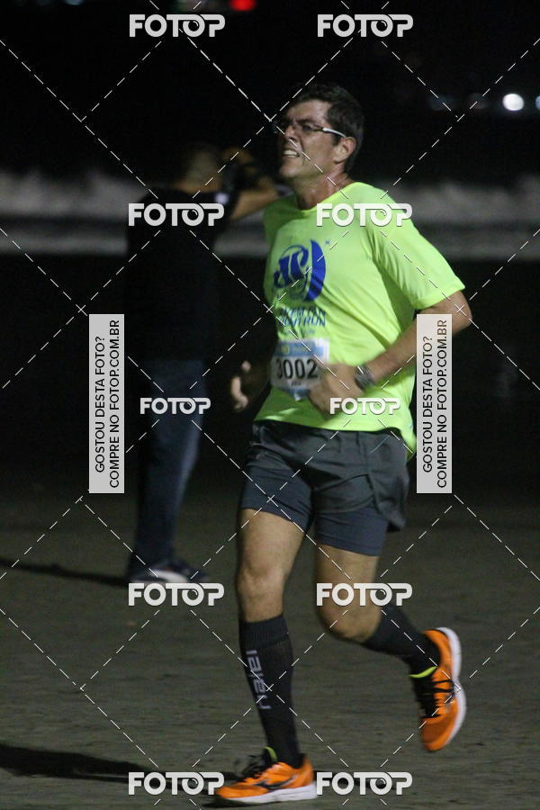 Buy your photos of the eventCircuito Jovem Pan Night Run - Etapa Santos on Fotop