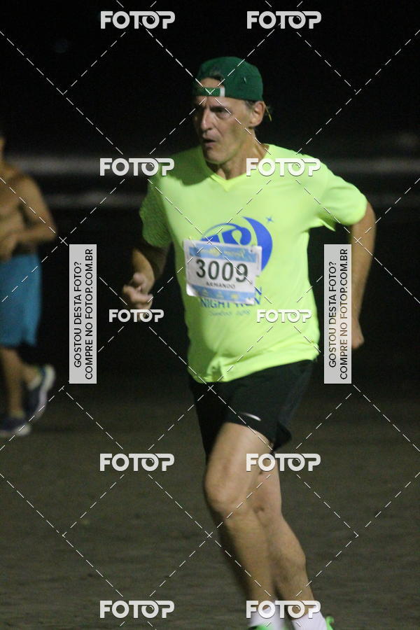 Buy your photos of the eventCircuito Jovem Pan Night Run - Etapa Santos on Fotop
