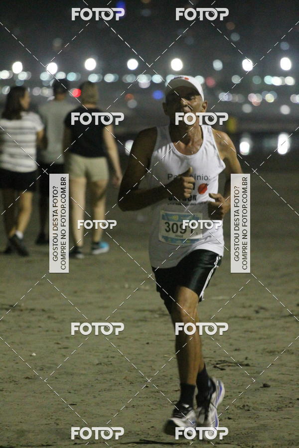 Buy your photos of the eventCircuito Jovem Pan Night Run - Etapa Santos on Fotop