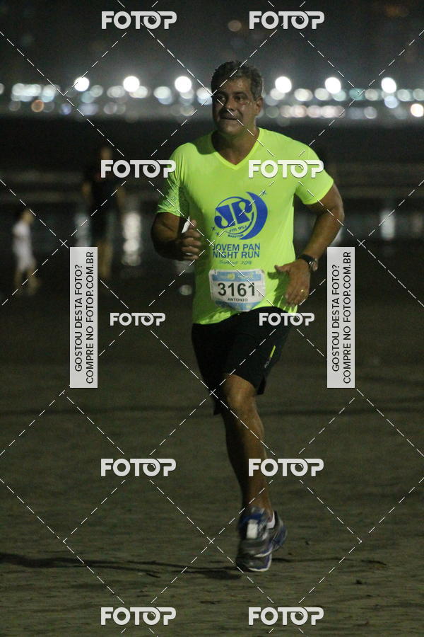 Buy your photos of the eventCircuito Jovem Pan Night Run - Etapa Santos on Fotop