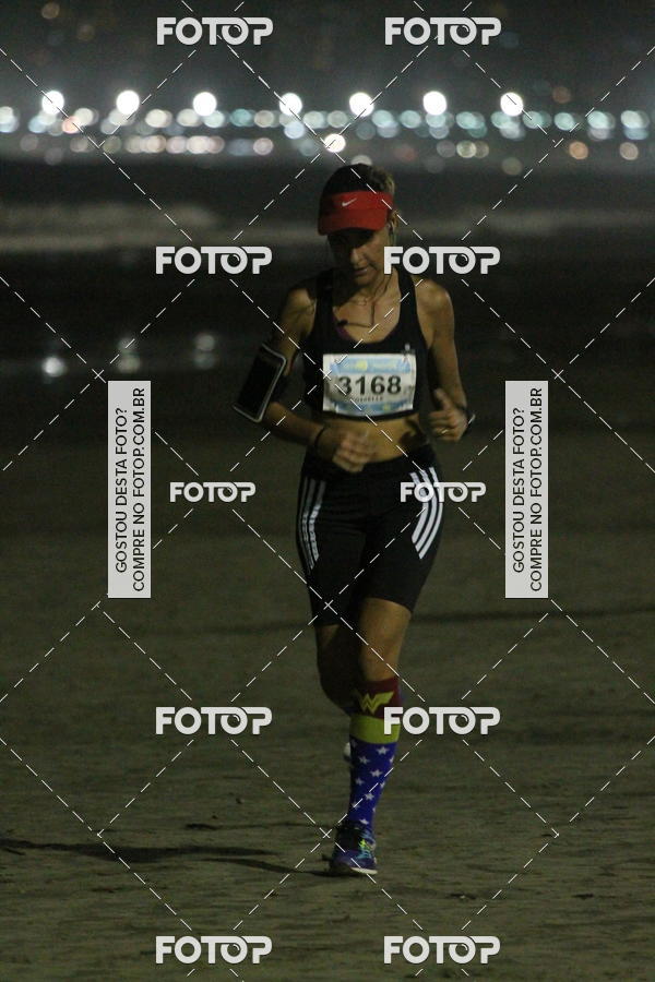 Buy your photos of the eventCircuito Jovem Pan Night Run - Etapa Santos on Fotop