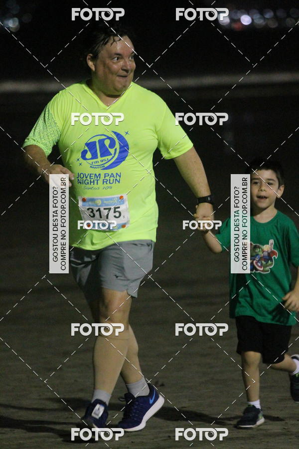 Buy your photos of the eventCircuito Jovem Pan Night Run - Etapa Santos on Fotop