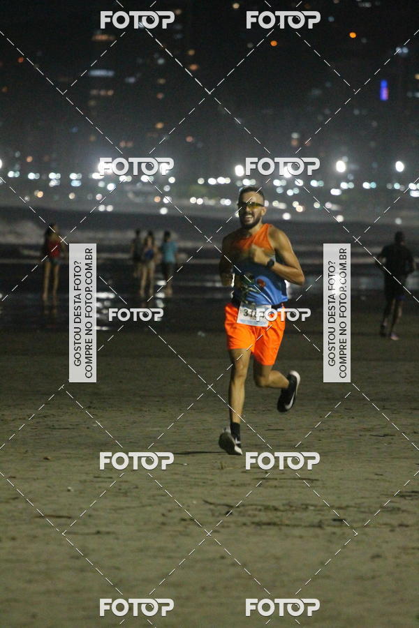 Buy your photos of the eventCircuito Jovem Pan Night Run - Etapa Santos on Fotop