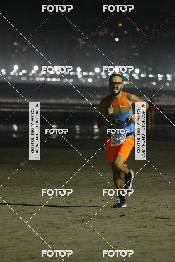 Buy your photos of the eventCircuito Jovem Pan Night Run - Etapa Santos on Fotop