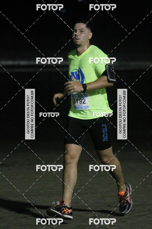 Buy your photos of the eventCircuito Jovem Pan Night Run - Etapa Santos on Fotop