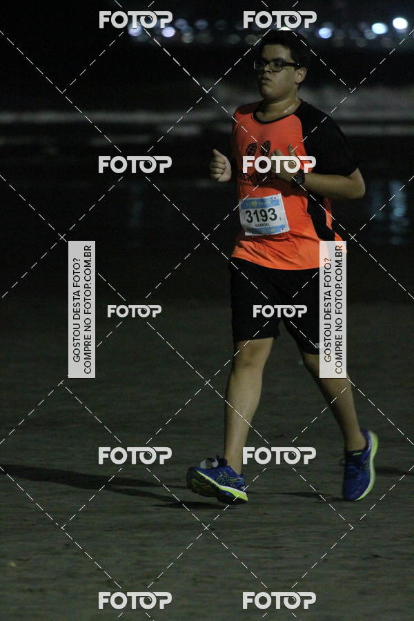 Buy your photos of the eventCircuito Jovem Pan Night Run - Etapa Santos on Fotop