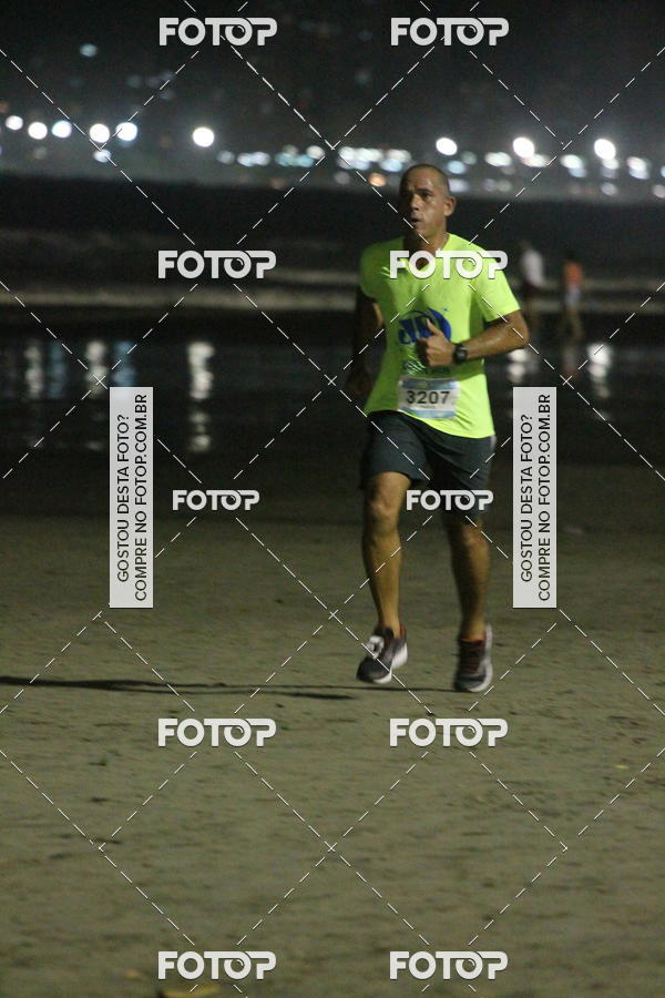 Buy your photos of the eventCircuito Jovem Pan Night Run - Etapa Santos on Fotop