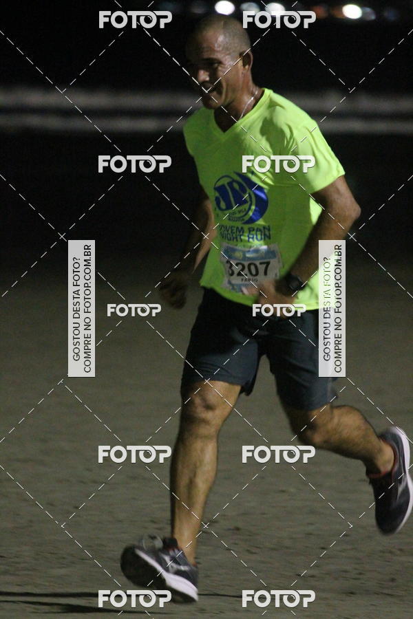 Buy your photos of the eventCircuito Jovem Pan Night Run - Etapa Santos on Fotop