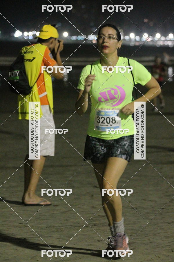 Buy your photos of the eventCircuito Jovem Pan Night Run - Etapa Santos on Fotop