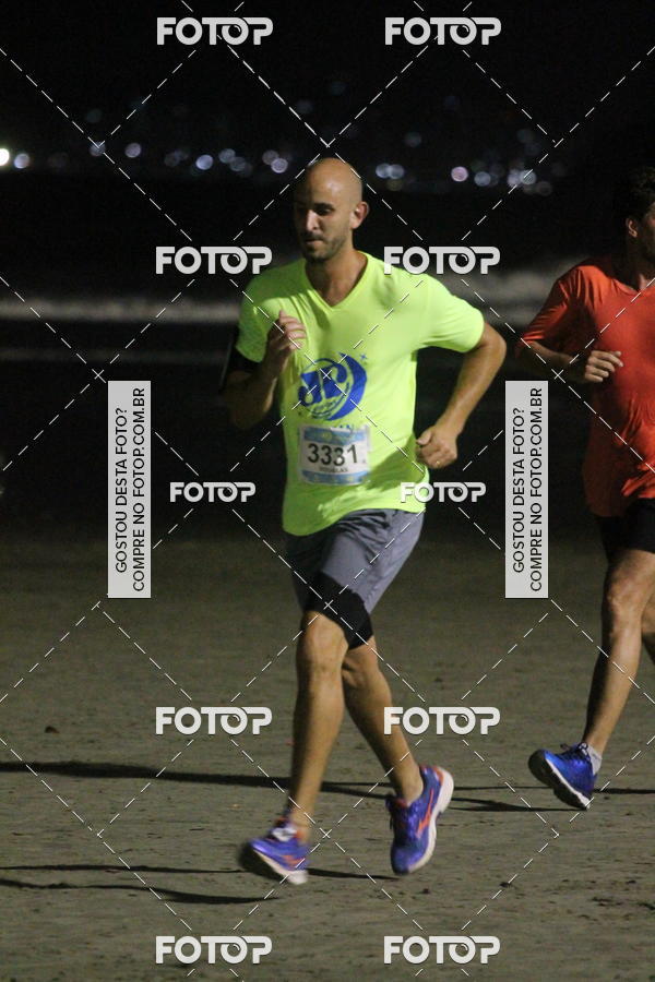 Buy your photos of the eventCircuito Jovem Pan Night Run - Etapa Santos on Fotop