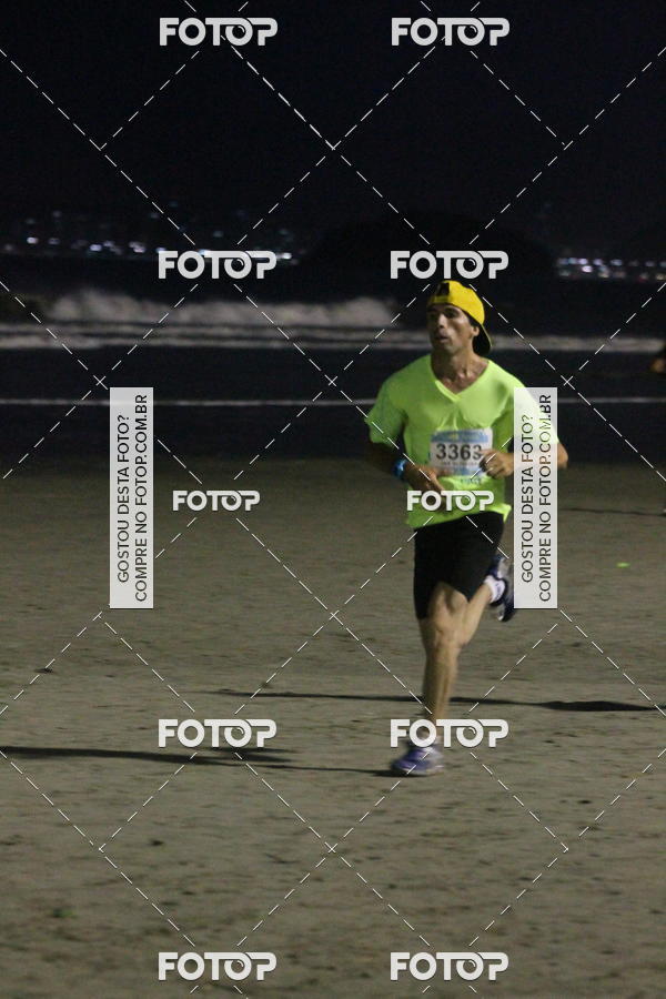 Buy your photos of the eventCircuito Jovem Pan Night Run - Etapa Santos on Fotop