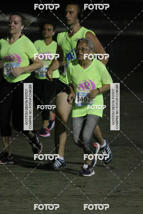Buy your photos of the eventCircuito Jovem Pan Night Run - Etapa Santos on Fotop