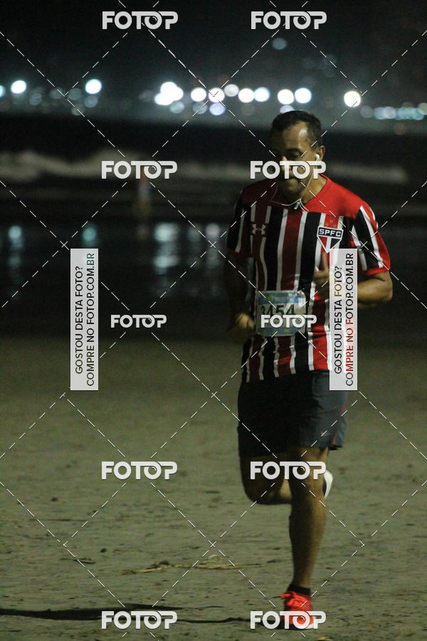 Buy your photos of the eventCircuito Jovem Pan Night Run - Etapa Santos on Fotop