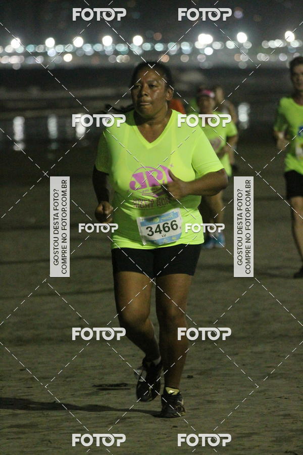 Buy your photos of the eventCircuito Jovem Pan Night Run - Etapa Santos on Fotop