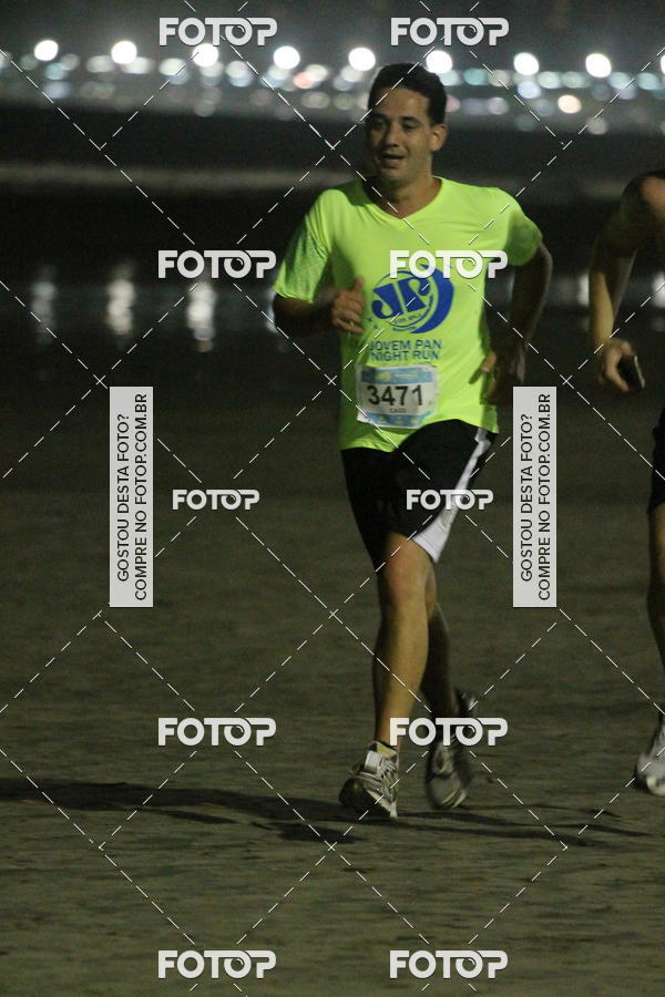 Buy your photos of the eventCircuito Jovem Pan Night Run - Etapa Santos on Fotop