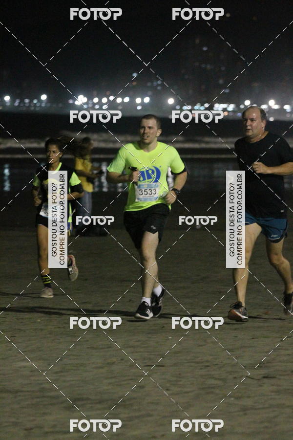Buy your photos of the eventCircuito Jovem Pan Night Run - Etapa Santos on Fotop