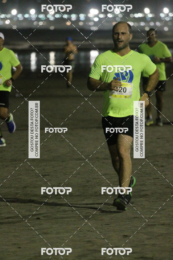 Buy your photos of the eventCircuito Jovem Pan Night Run - Etapa Santos on Fotop