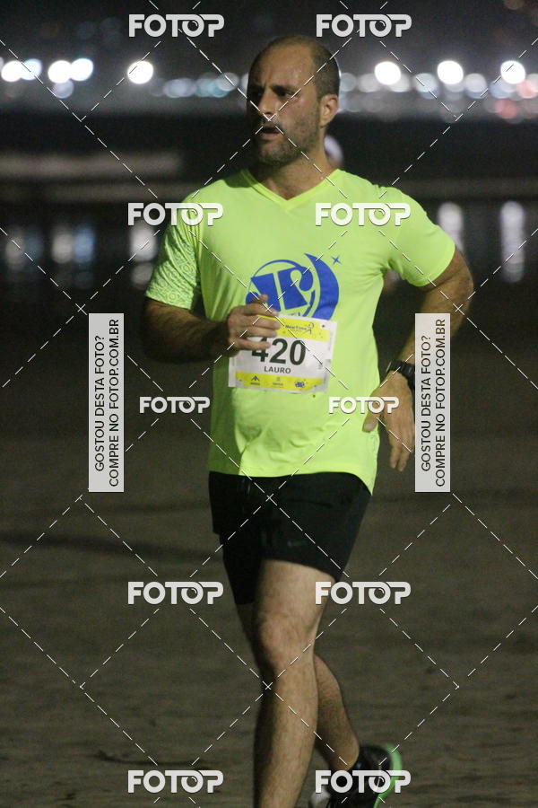 Buy your photos of the eventCircuito Jovem Pan Night Run - Etapa Santos on Fotop
