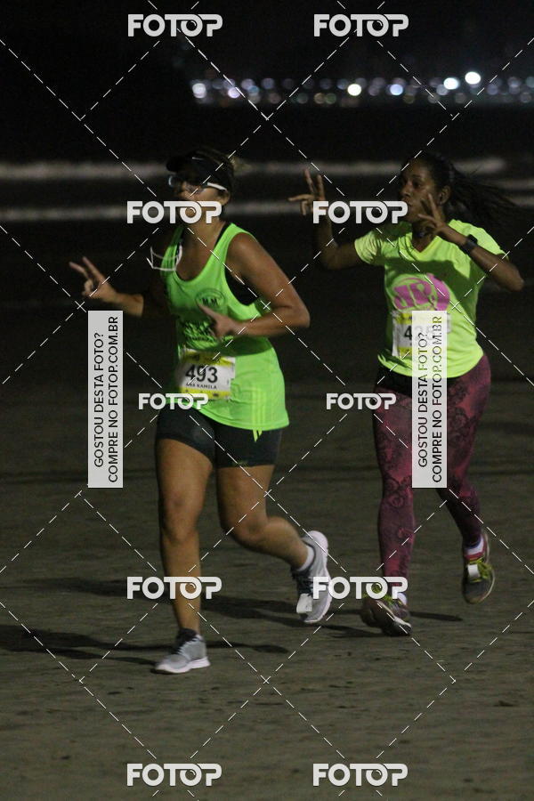 Buy your photos of the eventCircuito Jovem Pan Night Run - Etapa Santos on Fotop