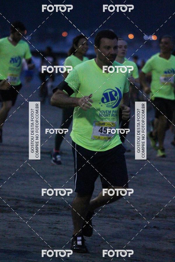 Buy your photos of the eventCircuito Jovem Pan Night Run - Etapa Santos on Fotop