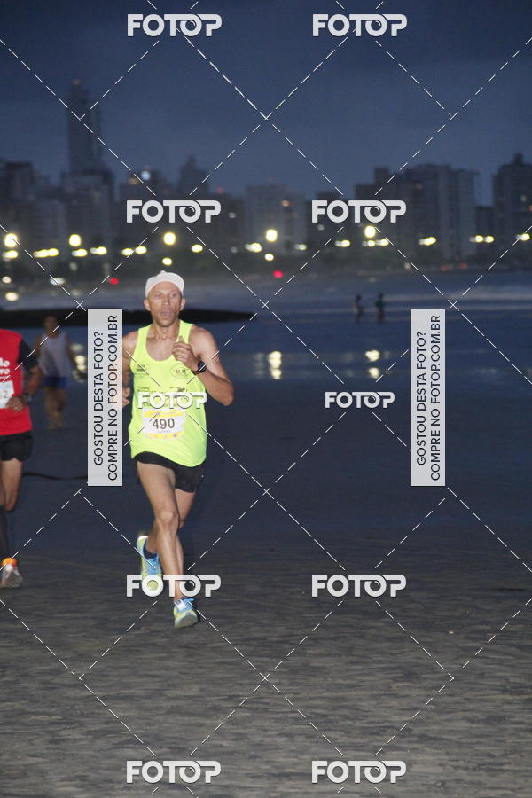 Buy your photos of the eventCircuito Jovem Pan Night Run - Etapa Santos on Fotop