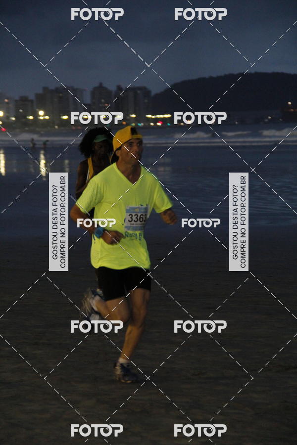 Buy your photos of the eventCircuito Jovem Pan Night Run - Etapa Santos on Fotop