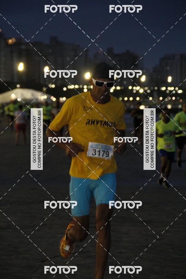 Buy your photos of the eventCircuito Jovem Pan Night Run - Etapa Santos on Fotop
