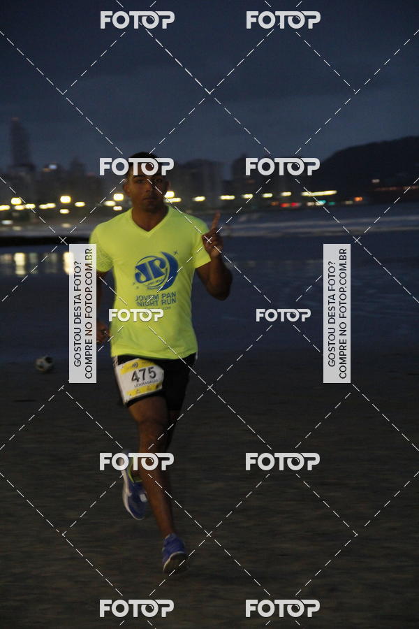 Buy your photos of the eventCircuito Jovem Pan Night Run - Etapa Santos on Fotop