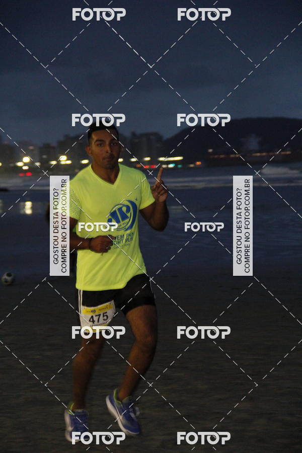 Buy your photos of the eventCircuito Jovem Pan Night Run - Etapa Santos on Fotop