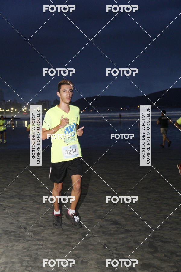 Buy your photos of the eventCircuito Jovem Pan Night Run - Etapa Santos on Fotop