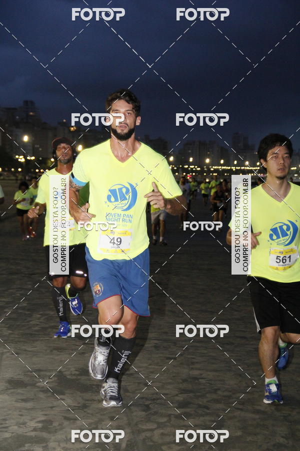 Buy your photos of the eventCircuito Jovem Pan Night Run - Etapa Santos on Fotop
