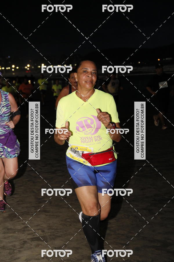 Buy your photos of the eventCircuito Jovem Pan Night Run - Etapa Santos on Fotop