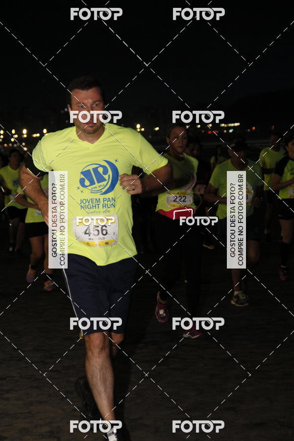 Buy your photos of the eventCircuito Jovem Pan Night Run - Etapa Santos on Fotop