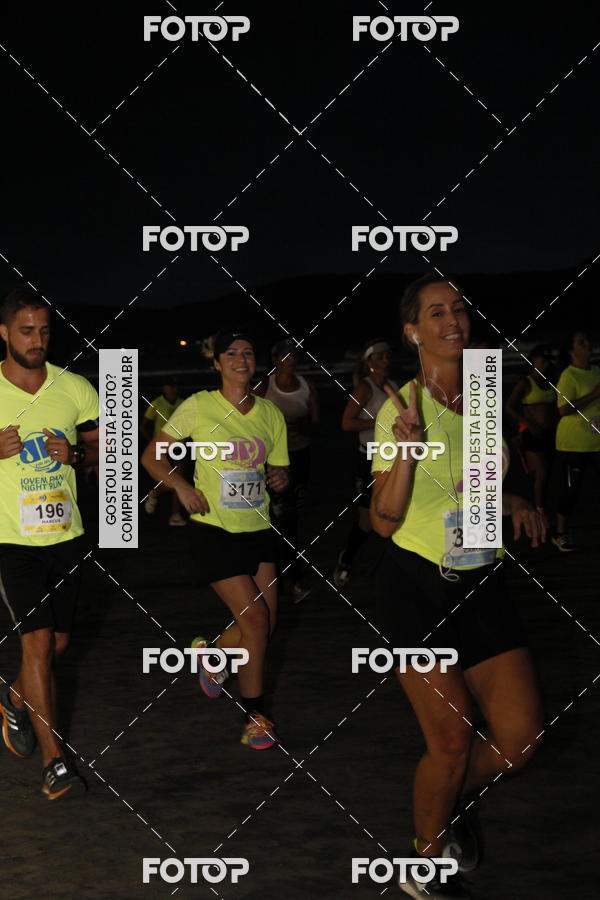 Buy your photos of the eventCircuito Jovem Pan Night Run - Etapa Santos on Fotop