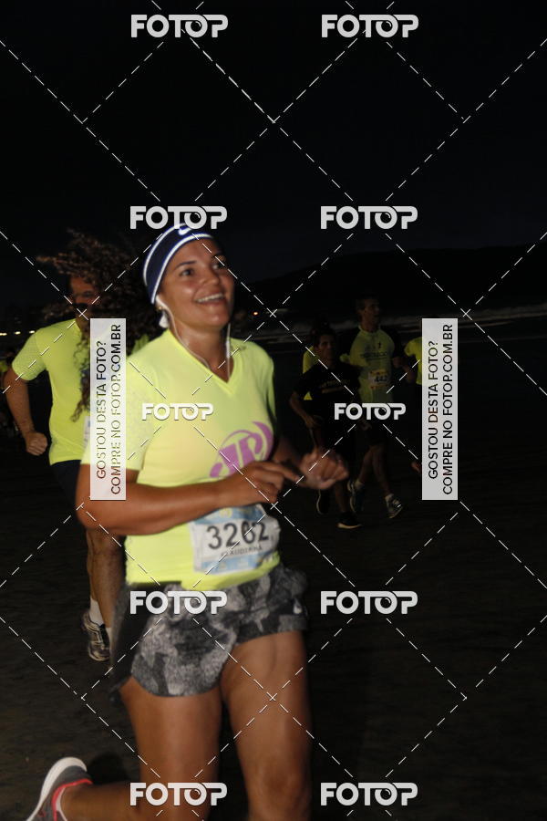 Buy your photos of the eventCircuito Jovem Pan Night Run - Etapa Santos on Fotop