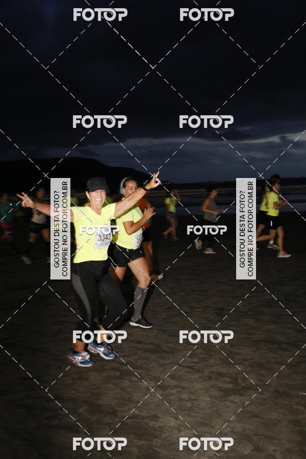 Buy your photos of the eventCircuito Jovem Pan Night Run - Etapa Santos on Fotop