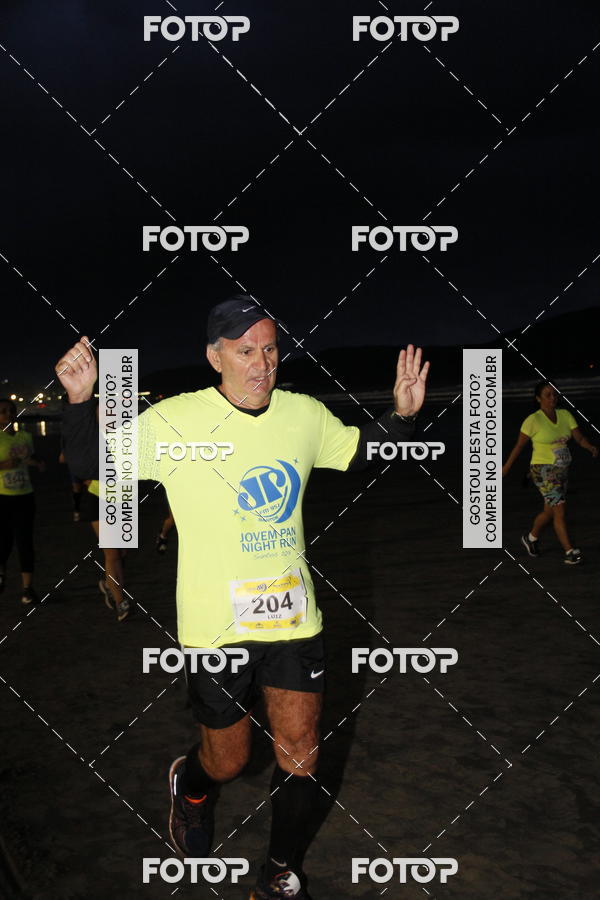 Buy your photos of the eventCircuito Jovem Pan Night Run - Etapa Santos on Fotop