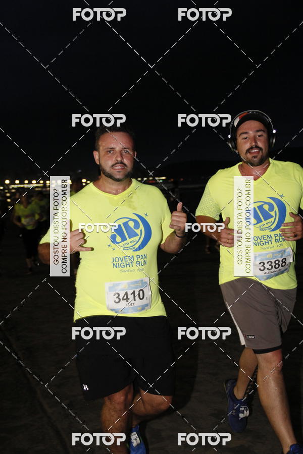 Buy your photos of the eventCircuito Jovem Pan Night Run - Etapa Santos on Fotop