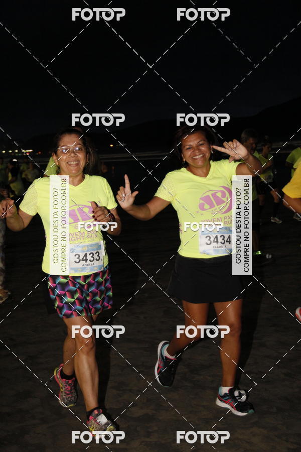 Buy your photos of the eventCircuito Jovem Pan Night Run - Etapa Santos on Fotop
