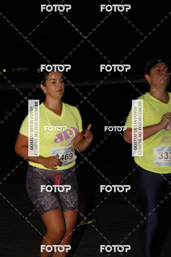 Buy your photos of the eventCircuito Jovem Pan Night Run - Etapa Santos on Fotop