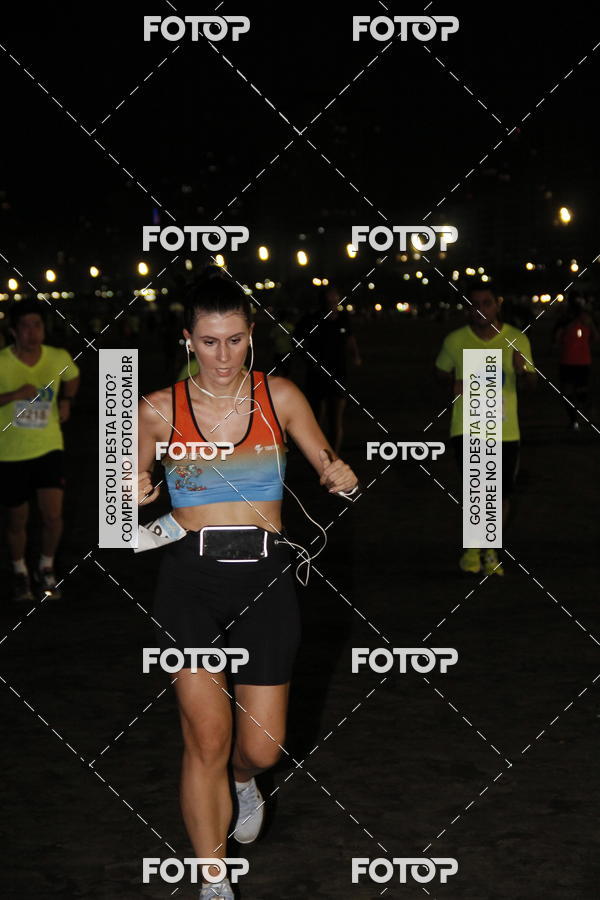 Buy your photos of the eventCircuito Jovem Pan Night Run - Etapa Santos on Fotop