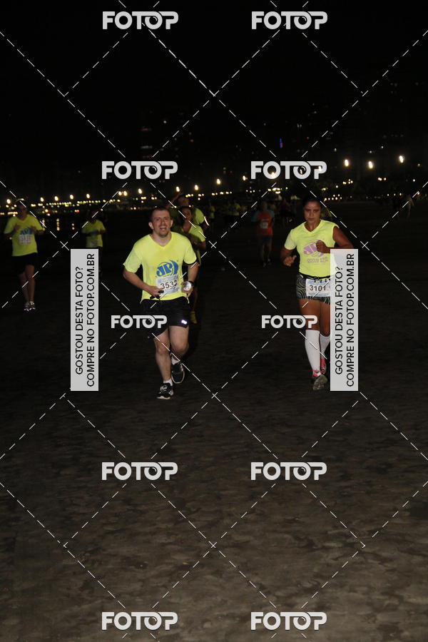 Buy your photos of the eventCircuito Jovem Pan Night Run - Etapa Santos on Fotop