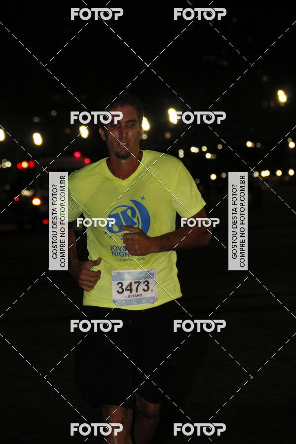 Buy your photos of the eventCircuito Jovem Pan Night Run - Etapa Santos on Fotop