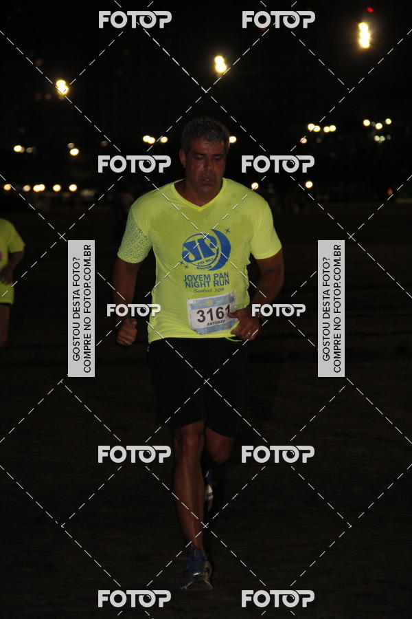 Buy your photos of the eventCircuito Jovem Pan Night Run - Etapa Santos on Fotop