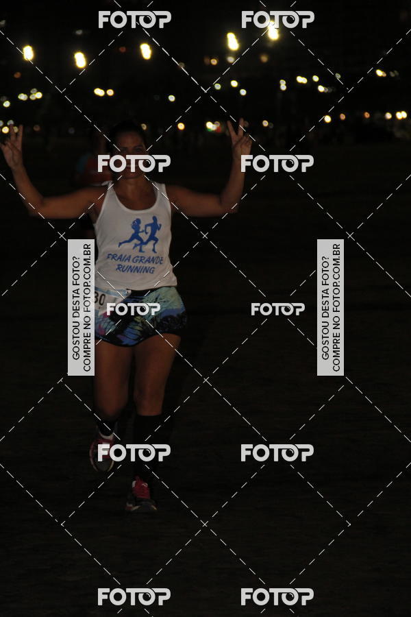 Buy your photos of the eventCircuito Jovem Pan Night Run - Etapa Santos on Fotop