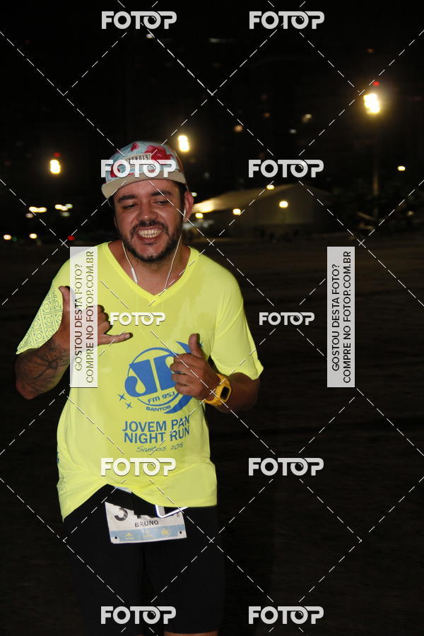 Buy your photos of the eventCircuito Jovem Pan Night Run - Etapa Santos on Fotop