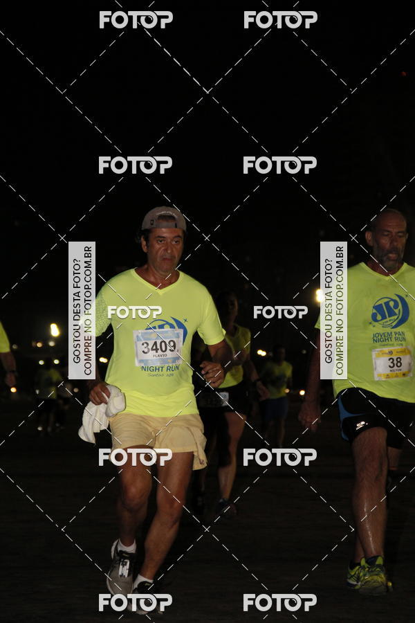 Buy your photos of the eventCircuito Jovem Pan Night Run - Etapa Santos on Fotop