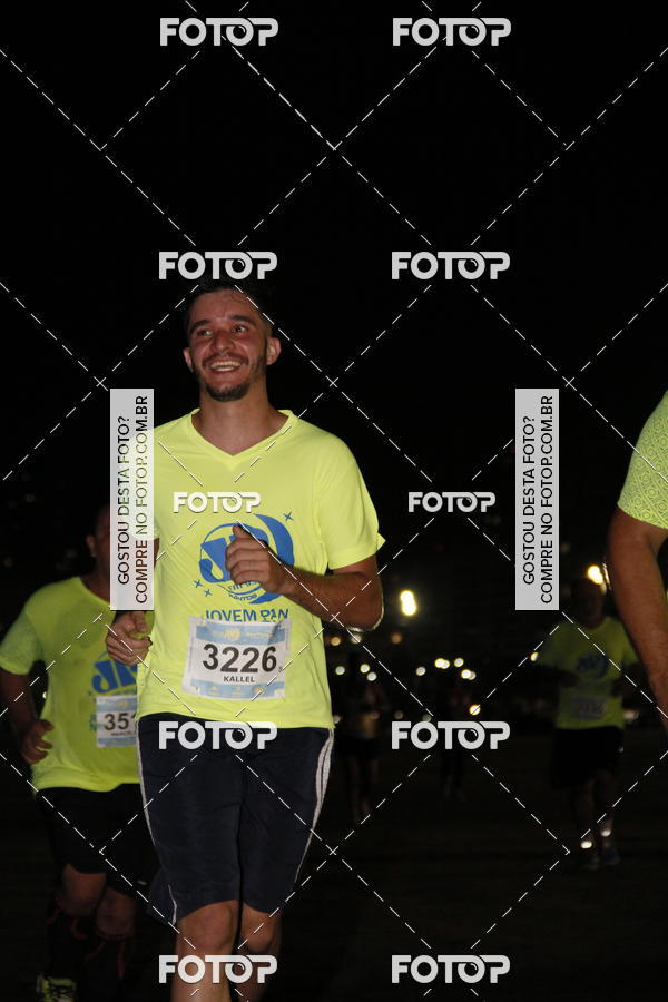 Buy your photos of the eventCircuito Jovem Pan Night Run - Etapa Santos on Fotop