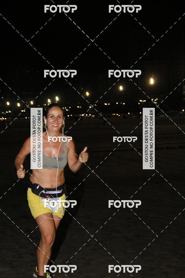 Buy your photos of the eventCircuito Jovem Pan Night Run - Etapa Santos on Fotop